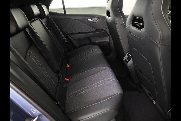 Volkswagen ID.3 Style 61 kWh accu 140 kW / 190 PK Hatchback Elektr Stoelverwarming | Keyless | Camera | ACC | All seasonbanden