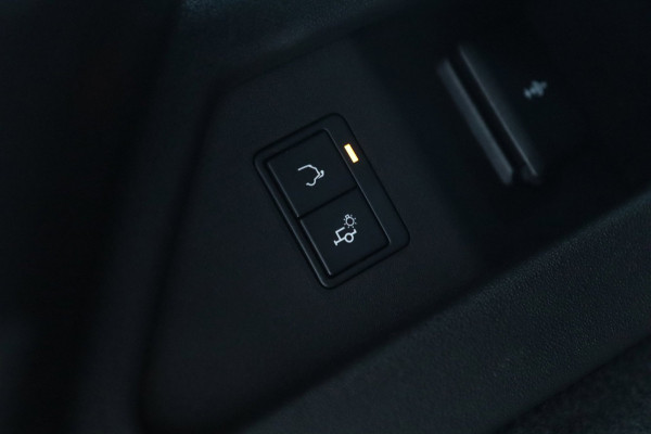 Land Rover Discovery Sport P300e 1.5 R-Dynamic SE / PANO / MEMORY / ACC / MERIDIAN / CAMERA / KEYLESS