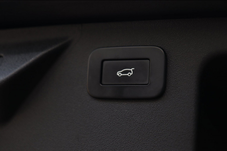 Land Rover Discovery Sport P300e 1.5 R-Dynamic SE / PANO / MEMORY / ACC / MERIDIAN / CAMERA / KEYLESS