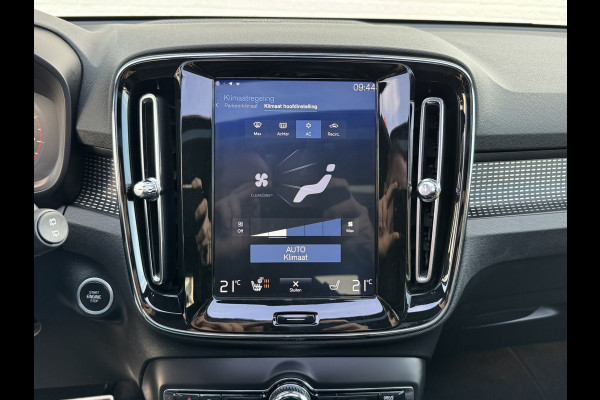 Volvo XC40 2.0 T4 R-Design Automaat Pano Trekhaak Camera Adaptive Cruise Leder Carplay Harman/Kardon All-Season banden