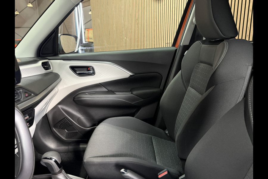 Suzuki Swift 1.2 Comfort + Hyb | Aut | Navi | 16" | Carplay | Stoelverwarming | ACC | Dodehoek | 100% Suzuki Onderhouden!