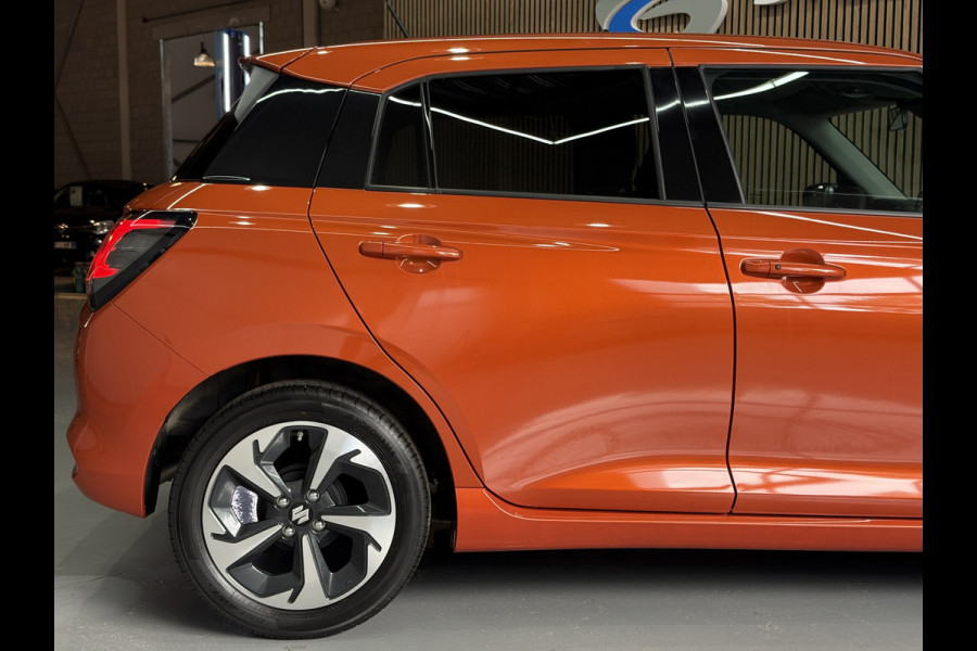 Suzuki Swift 1.2 Comfort + Hyb | Aut | Navi | 16" | Carplay | Stoelverwarming | ACC | Dodehoek | 100% Suzuki Onderhouden!