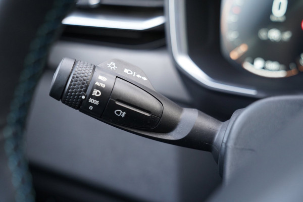 Lynk & Co 01 1.5|Prijs incl. 12 mnd garantie| Black Pakket PDC Panoramadak LMV Navi Apple carplay/Android auto Camera