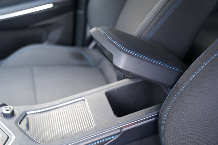 Lynk & Co 01 1.5|Prijs incl. 12 mnd garantie| Black Pakket PDC Panoramadak LMV Navi Apple carplay/Android auto Camera