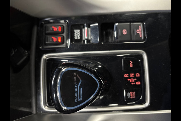 Mitsubishi Eclipse Cross 2.4 PHEV Intense+ Trekhaak, Carplay, Camera