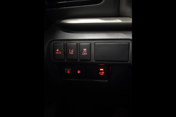 Mitsubishi Eclipse Cross 2.4 PHEV Intense+ Trekhaak, Carplay, Camera
