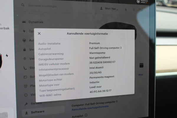 Tesla Model Y Long Range AWD 75 kWh / SoH 90,9% / Trekhaak / Autopilot / Panoramadak / Camera / 20'' / Keyless / Leder / Dodehoek / Navigatie / Stoelverwarming