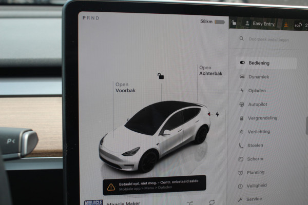 Tesla Model Y Long Range AWD 75 kWh / SoH 90,9% / Trekhaak / Autopilot / Panoramadak / Camera / 20'' / Keyless / Leder / Dodehoek / Navigatie / Stoelverwarming