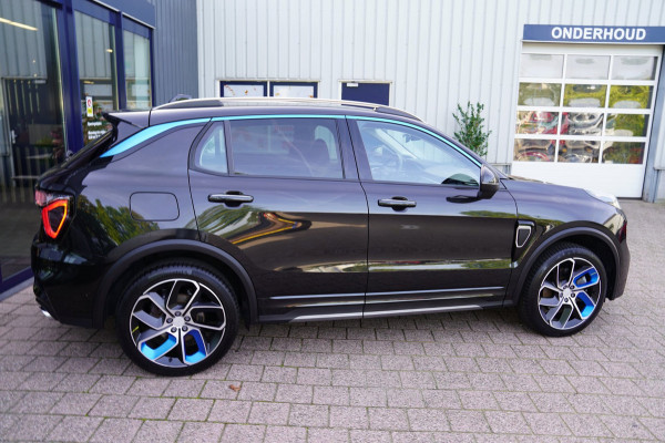 Lynk & Co 01 1.5|Prijs incl. 12 mnd garantie| PDC Panoramadak LMV Navi Apple carplay/Android auto Camera