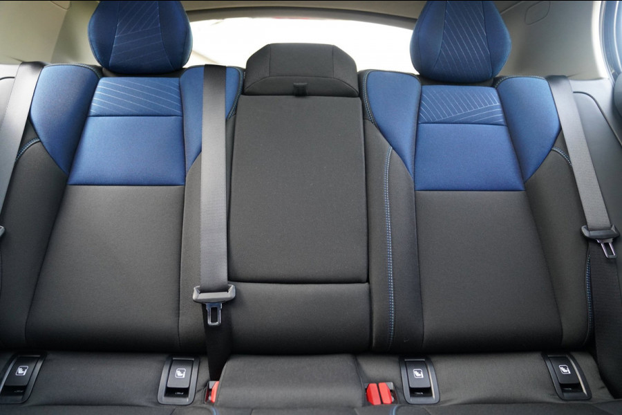 Lynk & Co 01 1.5|Prijs incl. 12 mnd garantie| PDC Panoramadak LMV Navi Apple carplay/Android auto Camera