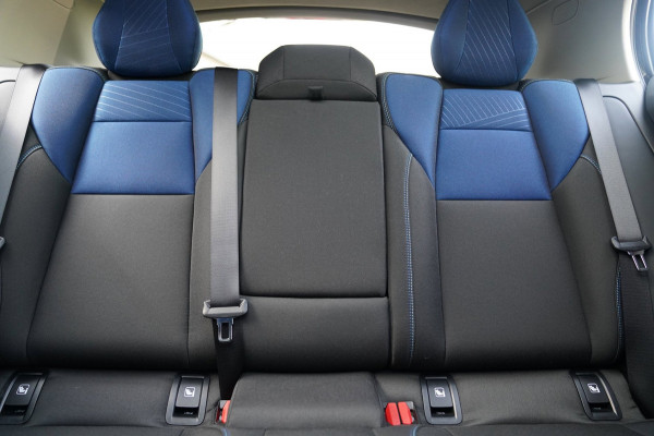 Lynk & Co 01 1.5|Prijs incl. 12 mnd garantie| PDC Panoramadak LMV Navi Apple carplay/Android auto Camera