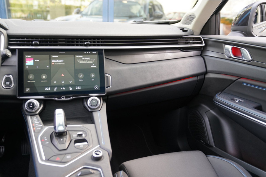 Lynk & Co 01 1.5|Prijs incl. 12 mnd garantie| PDC Panoramadak LMV Navi Apple carplay/Android auto Camera