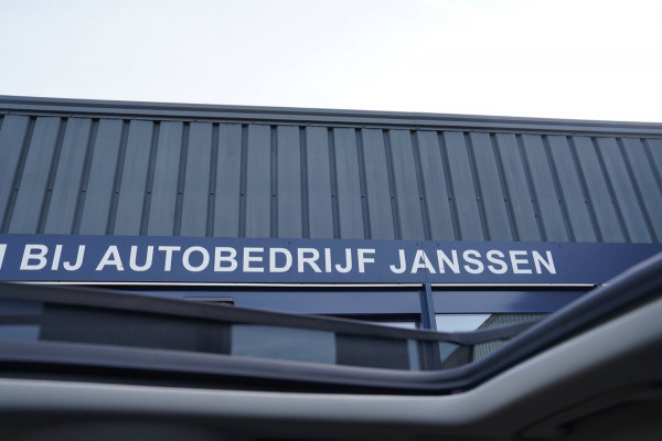 Lynk & Co 01 1.5|Prijs incl. 12 mnd garantie| PDC Panoramadak LMV Navi Apple carplay/Android auto Camera