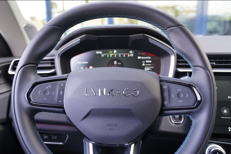 Lynk & Co 01 1.5|Prijs incl. 12 mnd garantie| PDC Panoramadak LMV Navi Apple carplay/Android auto Camera