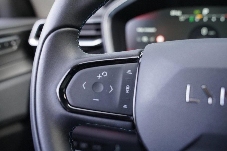 Lynk & Co 01 1.5|Prijs incl. 12 mnd garantie| PDC Panoramadak LMV Navi Apple carplay/Android auto Camera