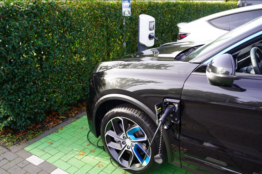 Lynk & Co 01 1.5|Prijs incl. 12 mnd garantie| PDC Panoramadak LMV Navi Apple carplay/Android auto Camera