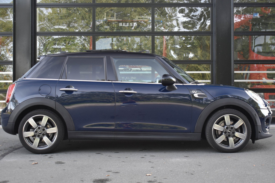 MINI 5-deurs 1.5 Cooper 60 Years | Pano | Leder | Head Up | Navi | Carplay | NL Auto