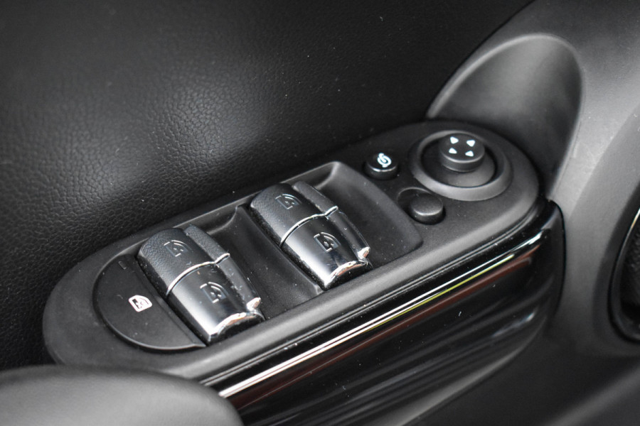 MINI 5-deurs 1.5 Cooper 60 Years | Pano | Leder | Head Up | Navi | Carplay | NL Auto