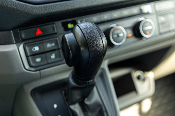 Volkswagen Crafter 35 2.0 TDI L3H2 DC Highline I 2 schuif I camera I carplay I blis I Acc