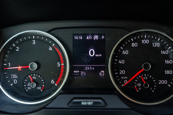 Volkswagen Crafter 35 2.0 TDI L3H2 DC Highline I 2 schuif I camera I carplay I blis I Acc