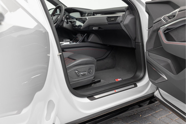 Audi SQ8 Sportback e-tron 503pk Quattro 115 kWh Pano S-stoelen B&O HuD
