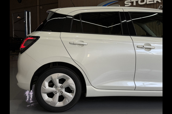 Suzuki Swift 1.2 Select Hybrid Aut. Navi | ACC | Dodehoek  | Clima | Carplay | Stoelverwarming | 16" | Suzuki onderhouden.