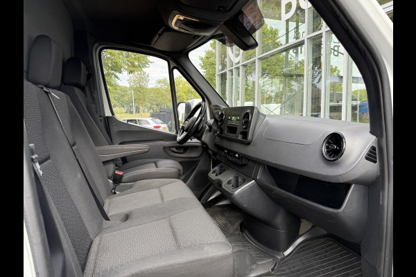 Mercedes-Benz Sprinter 319 1.9 CDI Bakwagen met laadklep | Zijdeur | Cruisec. | Airco