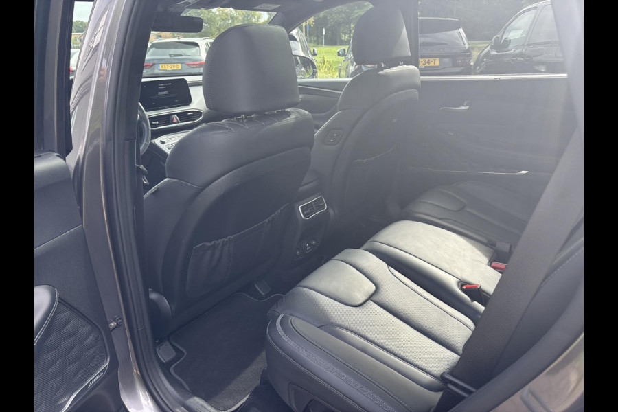 Hyundai Santa Fe 1.6 T-GDI PHEV Premium Plus Sky 265PK | Pano-Dak | Stoelverwarming en Stoelventilatie | Memory-Seat | Trekhaak