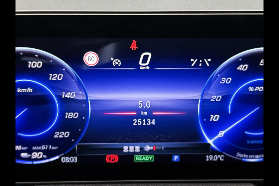 Mercedes-Benz EQA 250+ Business Line 71 kWh Ledkoplampen | Sfeerverlichting | Achteruitrijcamera | Stoelverwarming. Inclusief 24 maanden MB Certified garantie voor Europa.