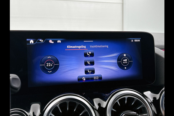 Mercedes-Benz EQA 250+ Business Line 71 kWh Ledkoplampen | Sfeerverlichting | Achteruitrijcamera | Stoelverwarming. Inclusief 24 maanden MB Certified garantie voor Europa.