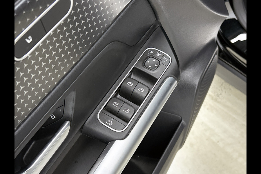 Mercedes-Benz EQA 250+ Business Line 71 kWh Ledkoplampen | Sfeerverlichting | Achteruitrijcamera | Stoelverwarming. Inclusief 24 maanden MB Certified garantie voor Europa.