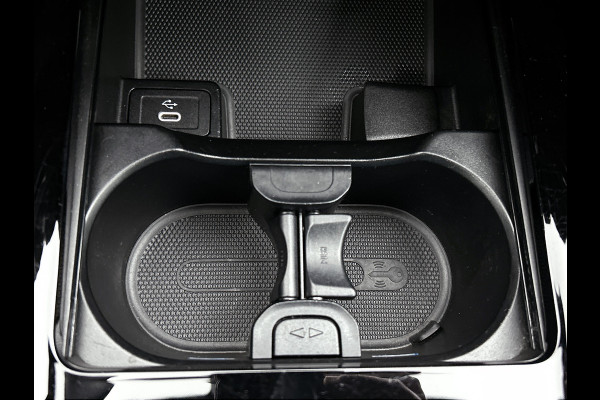 Mercedes-Benz EQA 250+ Business Line 71 kWh Ledkoplampen | Sfeerverlichting | Achteruitrijcamera | Stoelverwarming. Inclusief 24 maanden MB Certified garantie voor Europa.