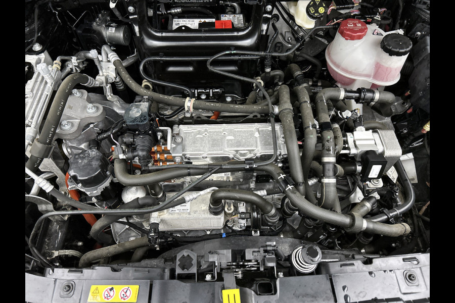 Mercedes-Benz EQA 250+ Business Line 71 kWh Ledkoplampen | Sfeerverlichting | Achteruitrijcamera | Stoelverwarming. Inclusief 24 maanden MB Certified garantie voor Europa.