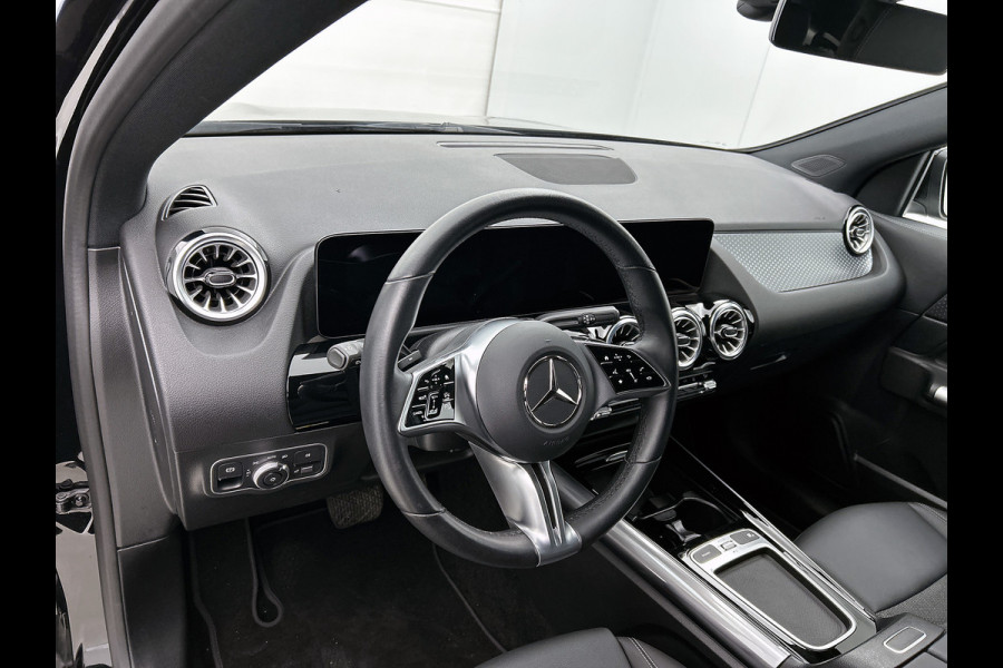 Mercedes-Benz EQA 250+ Business Line 71 kWh Ledkoplampen | Sfeerverlichting | Achteruitrijcamera | Stoelverwarming. Inclusief 24 maanden MB Certified garantie voor Europa.
