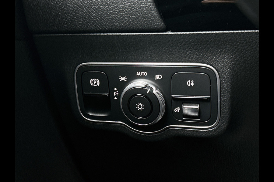 Mercedes-Benz EQA 250+ Business Line 71 kWh Ledkoplampen | Sfeerverlichting | Achteruitrijcamera | Stoelverwarming. Inclusief 24 maanden MB Certified garantie voor Europa.
