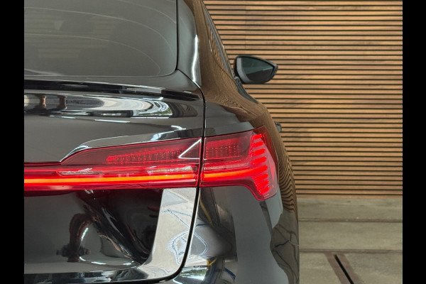 Audi e-tron Sportback 55 quattro S-line Black Edition 407pk | Vol!| Pano | Luchtvering | Trekaak | B&O | HuD | Matrix Led | 360