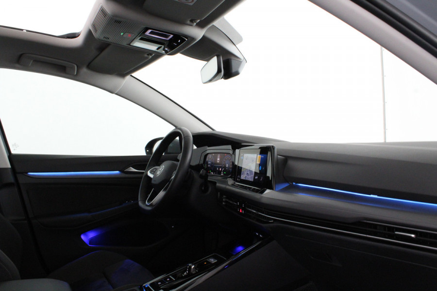 Volkswagen Golf 1.4 eHybrid > Pano.schuifdak/Moonstone Grey/Memory/17 inch