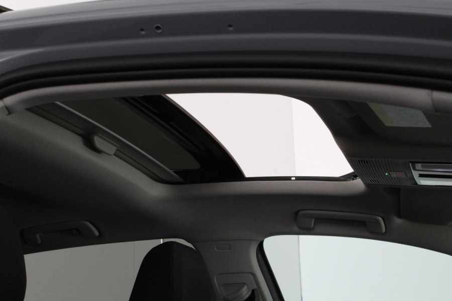 Volkswagen Golf 1.4 eHybrid > Pano.schuifdak/Moonstone Grey/Memory/17 inch