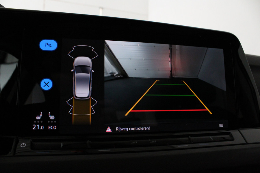 Volkswagen Golf 1.4 eHybrid > Pano.schuifdak/Moonstone Grey/Memory/17 inch
