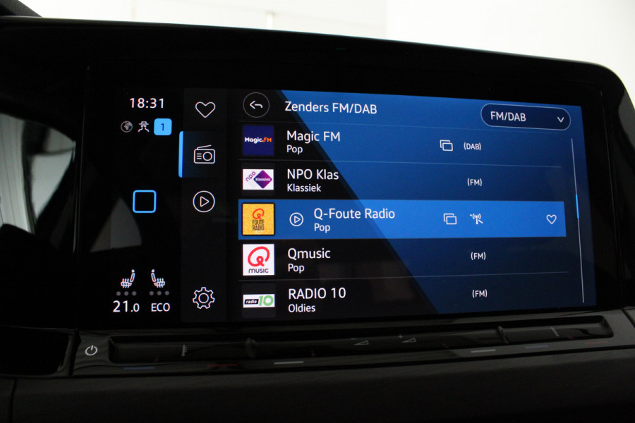 Volkswagen Golf 1.4 eHybrid > Pano.schuifdak/Moonstone Grey/Memory/17 inch