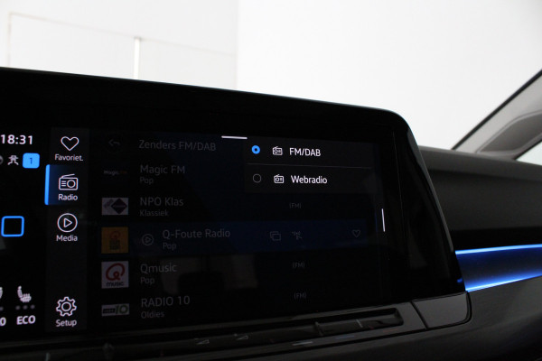 Volkswagen Golf 1.4 eHybrid > Pano.schuifdak/Moonstone Grey/Memory/17 inch