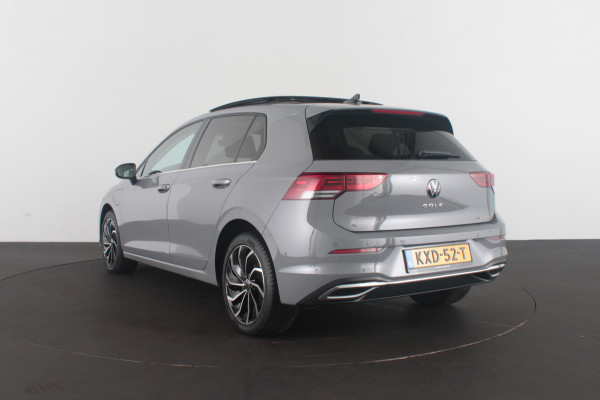 Volkswagen Golf 1.4 eHybrid > Pano.schuifdak/Moonstone Grey/Memory/17 inch