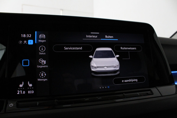 Volkswagen Golf 1.4 eHybrid > Pano.schuifdak/Moonstone Grey/Memory/17 inch