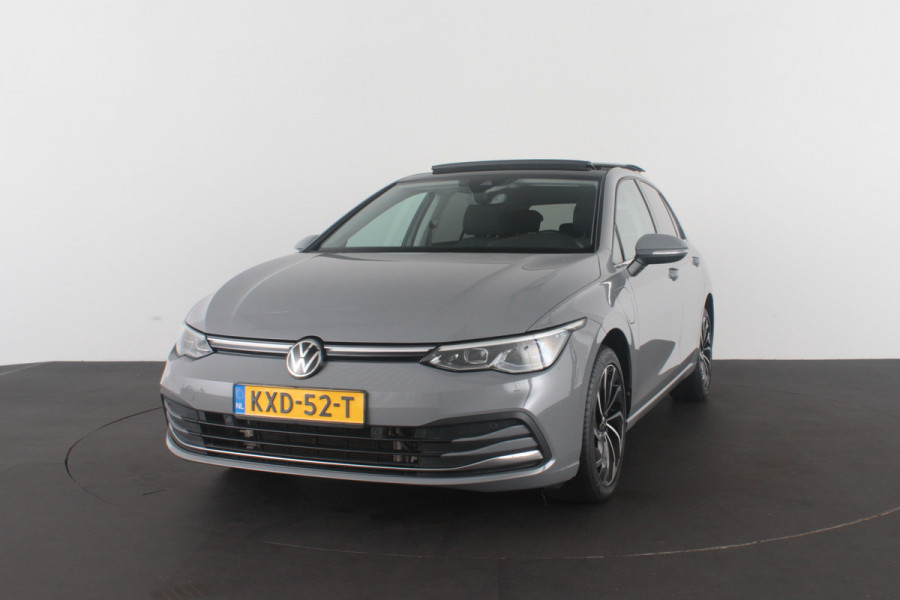 Volkswagen Golf 1.4 eHybrid > Pano.schuifdak/Moonstone Grey/Memory/17 inch