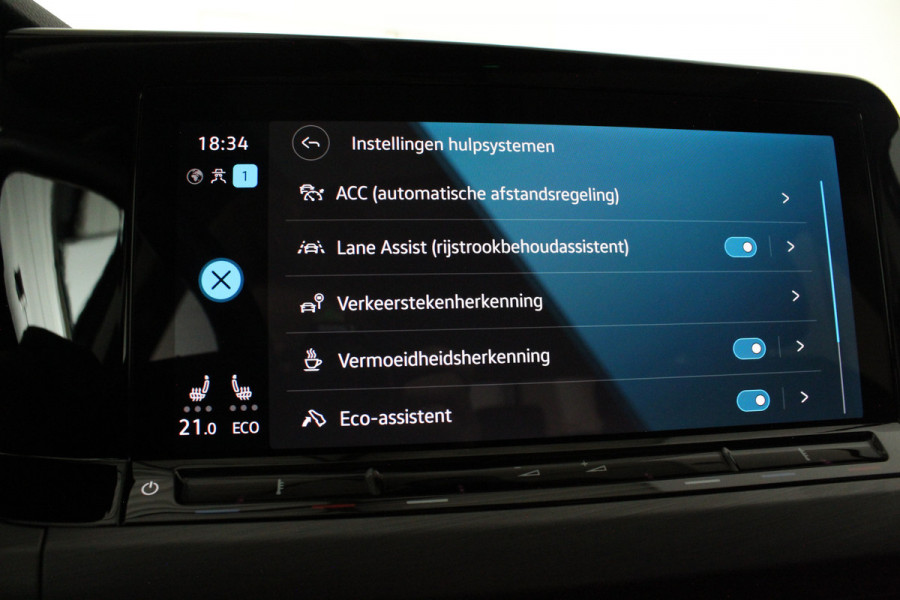 Volkswagen Golf 1.4 eHybrid > Pano.schuifdak/Moonstone Grey/Memory/17 inch