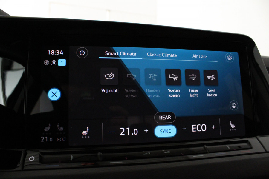 Volkswagen Golf 1.4 eHybrid > Pano.schuifdak/Moonstone Grey/Memory/17 inch