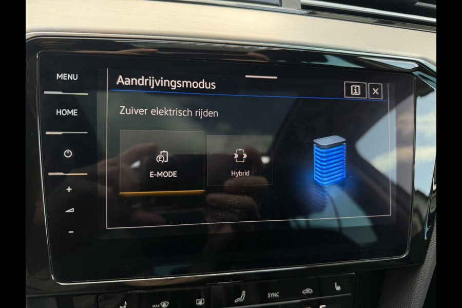 Volkswagen Passat Variant 1.4 TSI PHEV GTE Business | Pano | Elek. Trekhaak | Carplay | LED | Camera | Navi | Alcantara