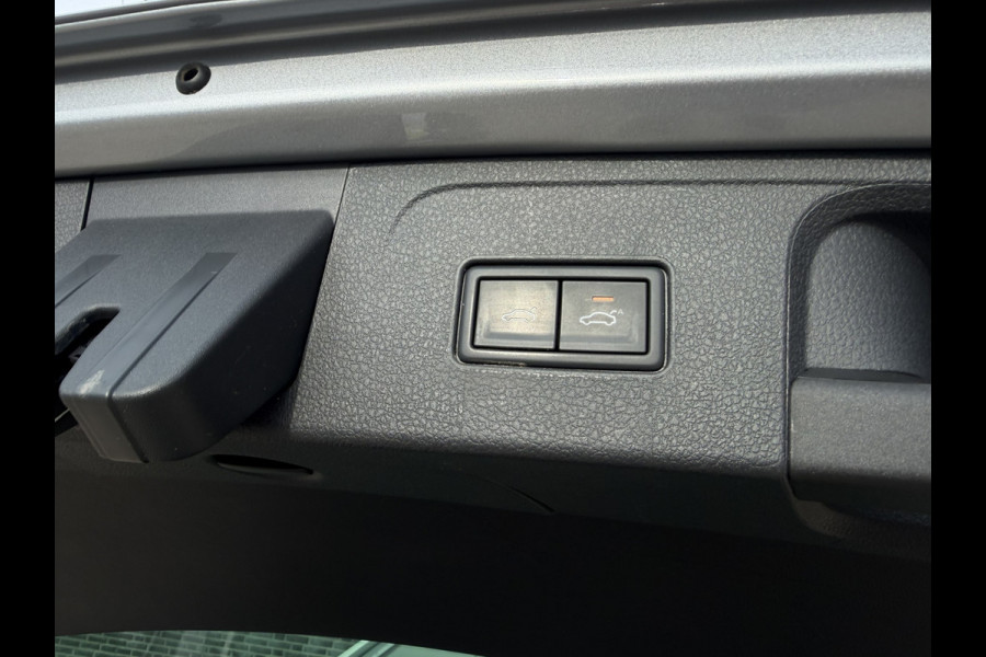 Volkswagen Passat Variant 1.4 TSI PHEV GTE Business | Pano | Elek. Trekhaak | Carplay | LED | Camera | Navi | Alcantara