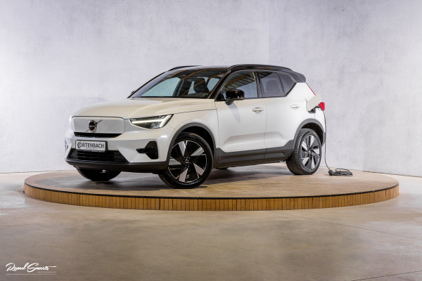 Volvo XC40 Single Motor Extended Range Plus 82 kWh | Zwenkbare trekhaak | Adaptieve cruise | Blis | Full-LED |