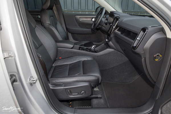 Volvo XC40 1.5 T4 Plug-in hybrid Plus Dark | Adaptieve cruise | Harman Kardon | Memory | Blis |